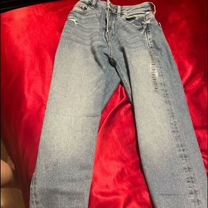 NWT American Eagle Mom Jean